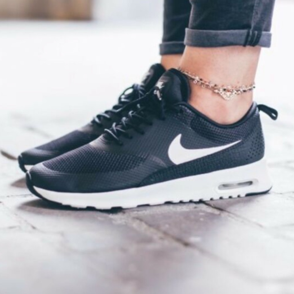 Nike Wmns Airmax Thea 9.5